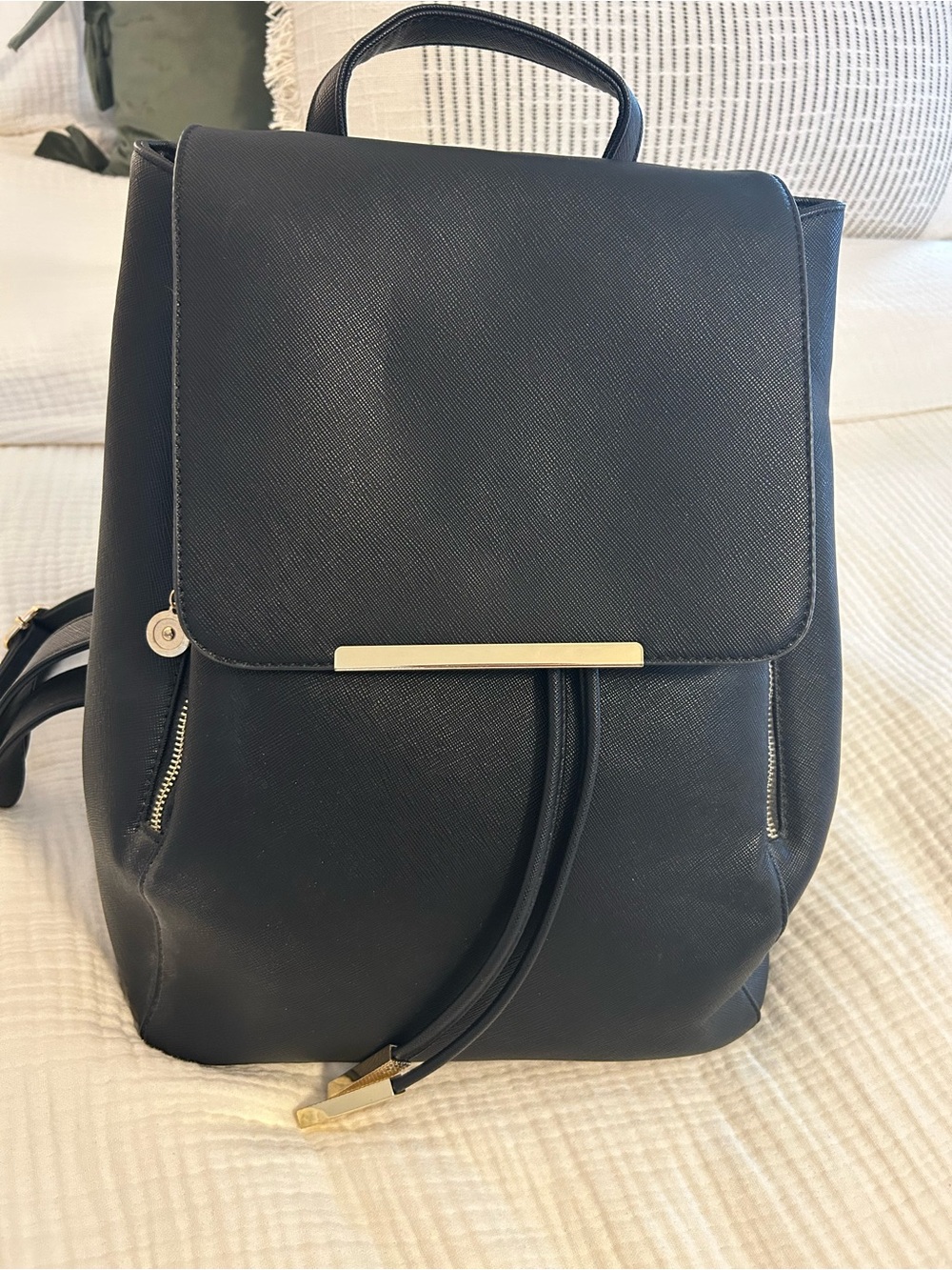 Black Leather-Textured Women's Backpack with Gold Accent